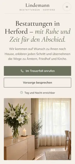 Derselbe Beispiel-Entwurf des Bestattungshauses auf dem Handy